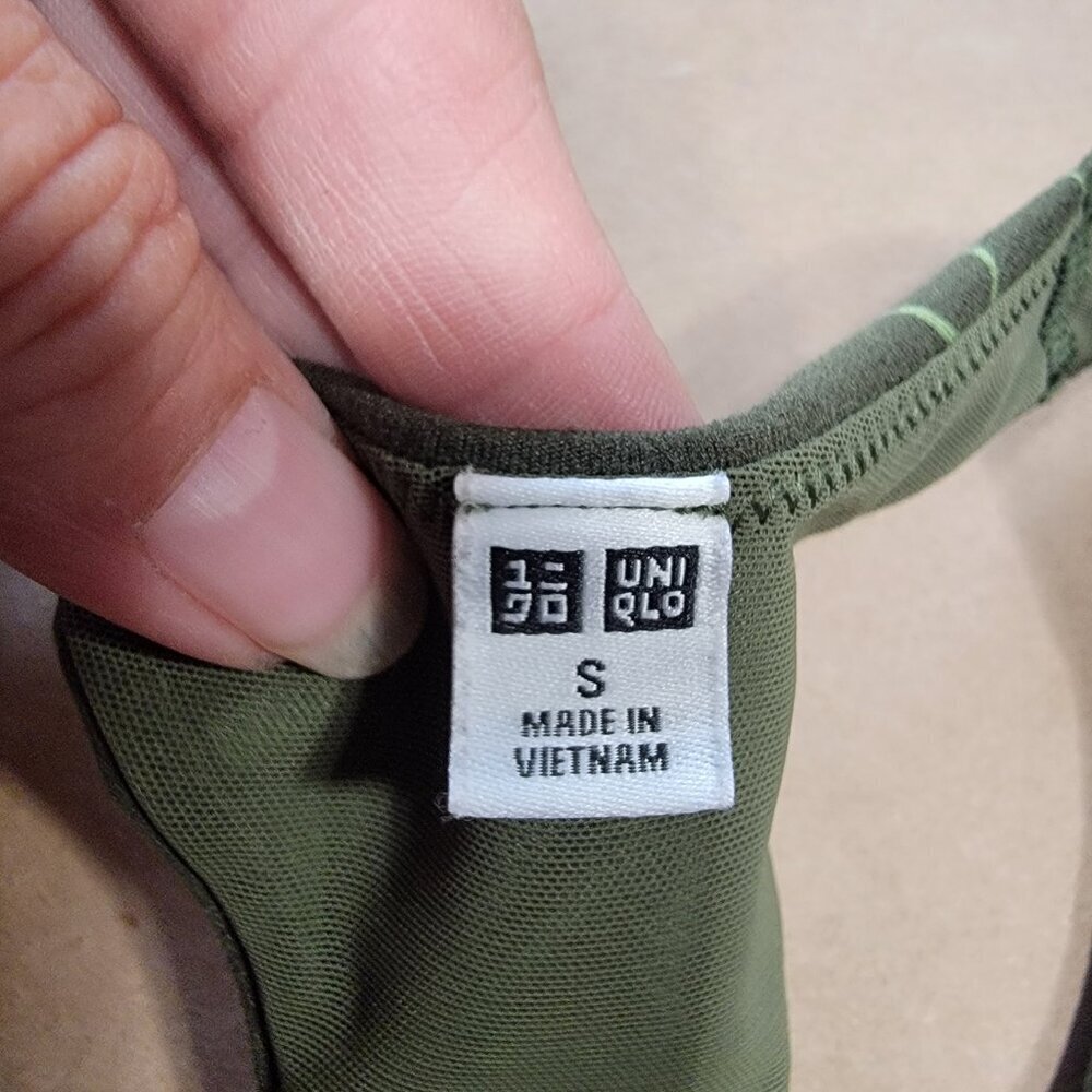 Uniqlo Size S Olive Green Abstract Pattern Wireless Bra Active Racer Back, EUC - Picture 6 of 8